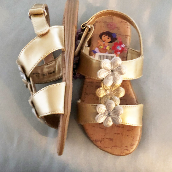 Sandals Dora the Explorer new toddler girls sizes 7.5M or 10M lights Nickelodeon - Picture 2 of 2